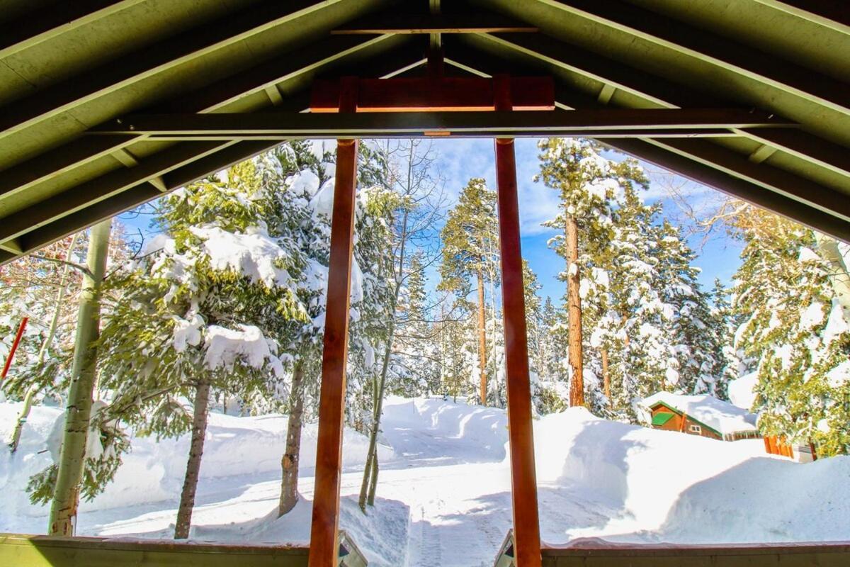 Lovely Log Cabin With Fire Pit! Duck Creek Village Exterior foto